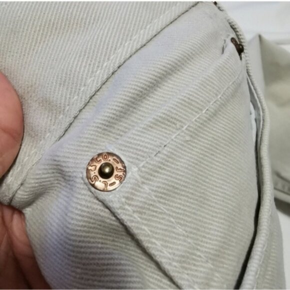 Vintage Levi's 505 Regular Fit Straight Leg Tan Chinos 32x34 - Picture 4 of 9